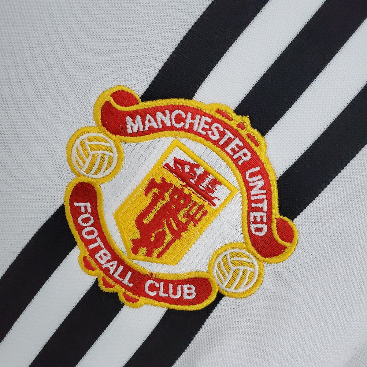 MANCHESTER UNITED RETRO