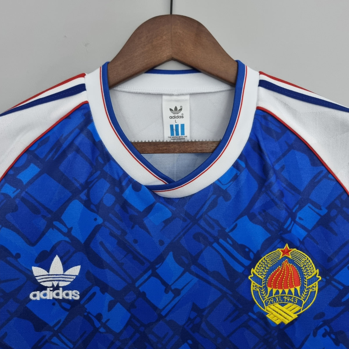 YUGOSLAVIA I 1992 HOMBRES (RETRO)