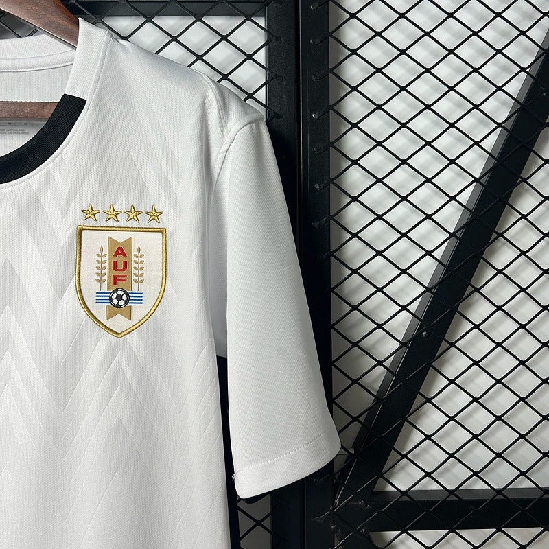 SELECCIÓN URUGUAY VISITANTE 25-26