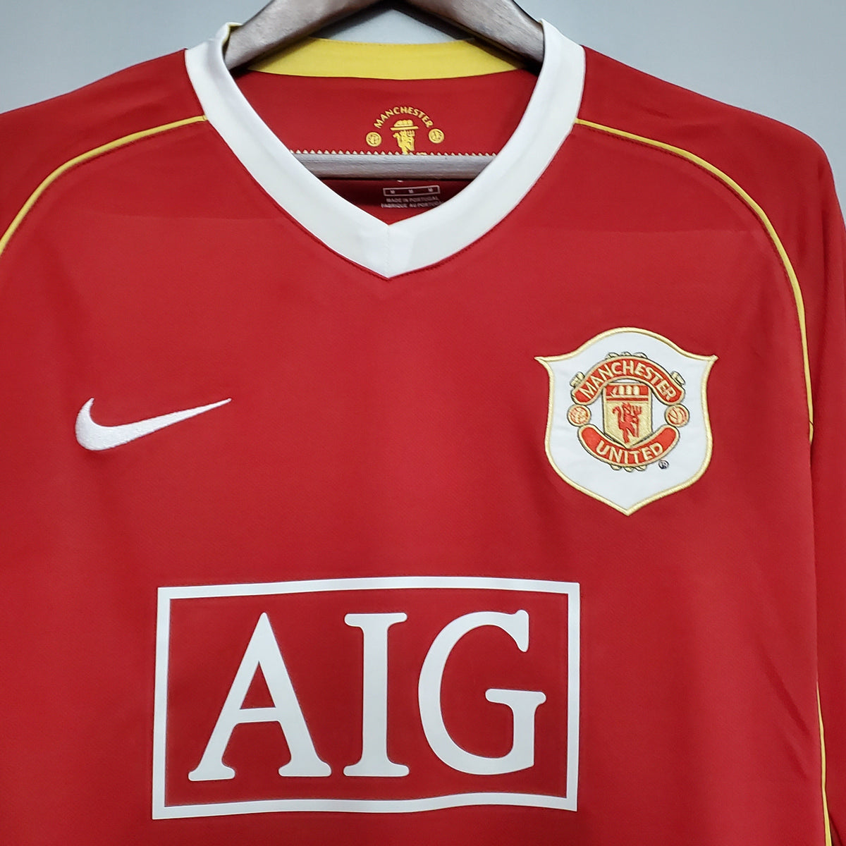 MANCHESTER UNITED 06-07 RETRO