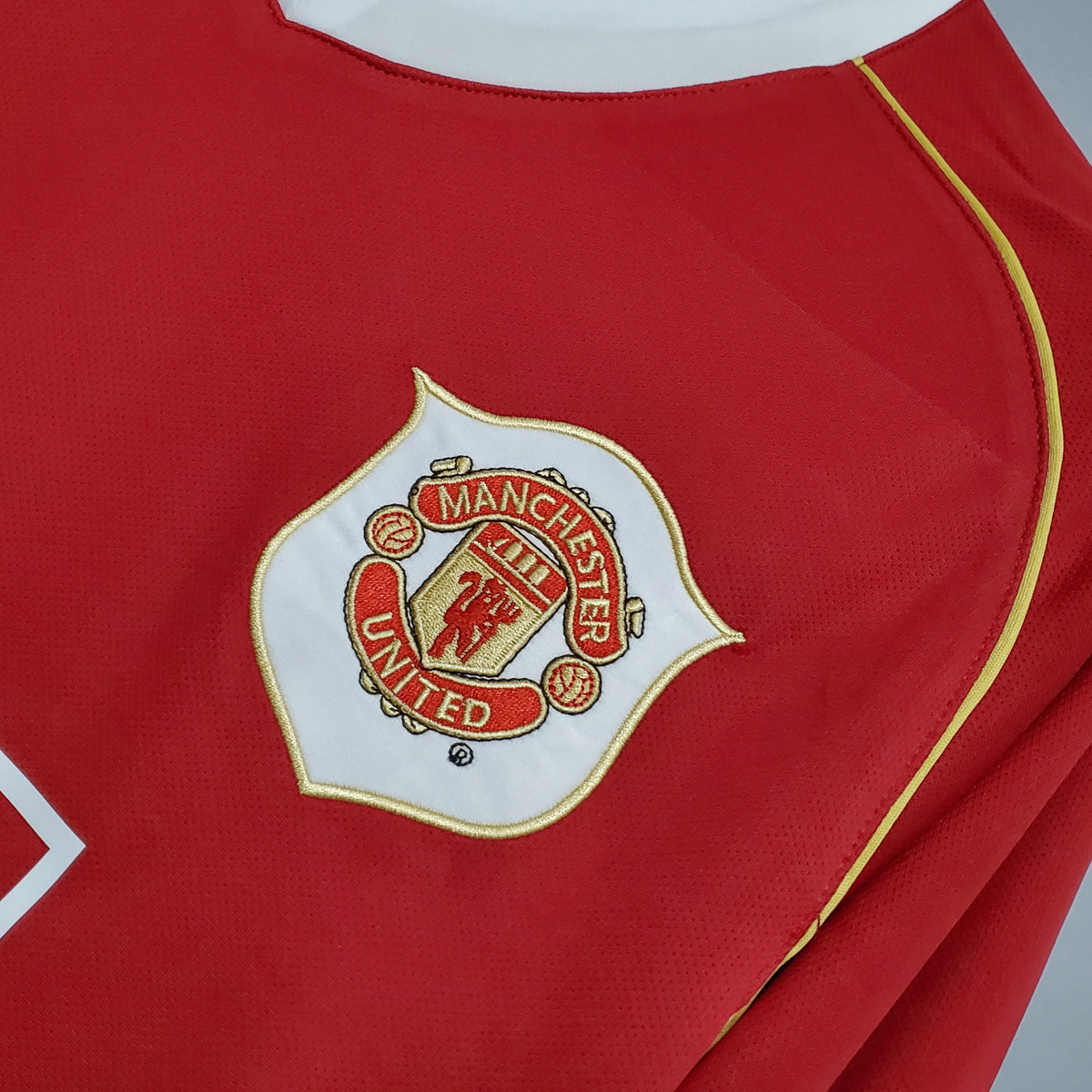 MANCHESTER UNITED 06-07 RETRO