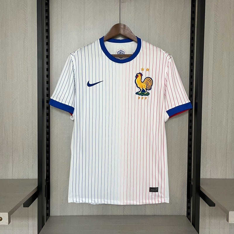 FRANCIA VISITANTE 24-25