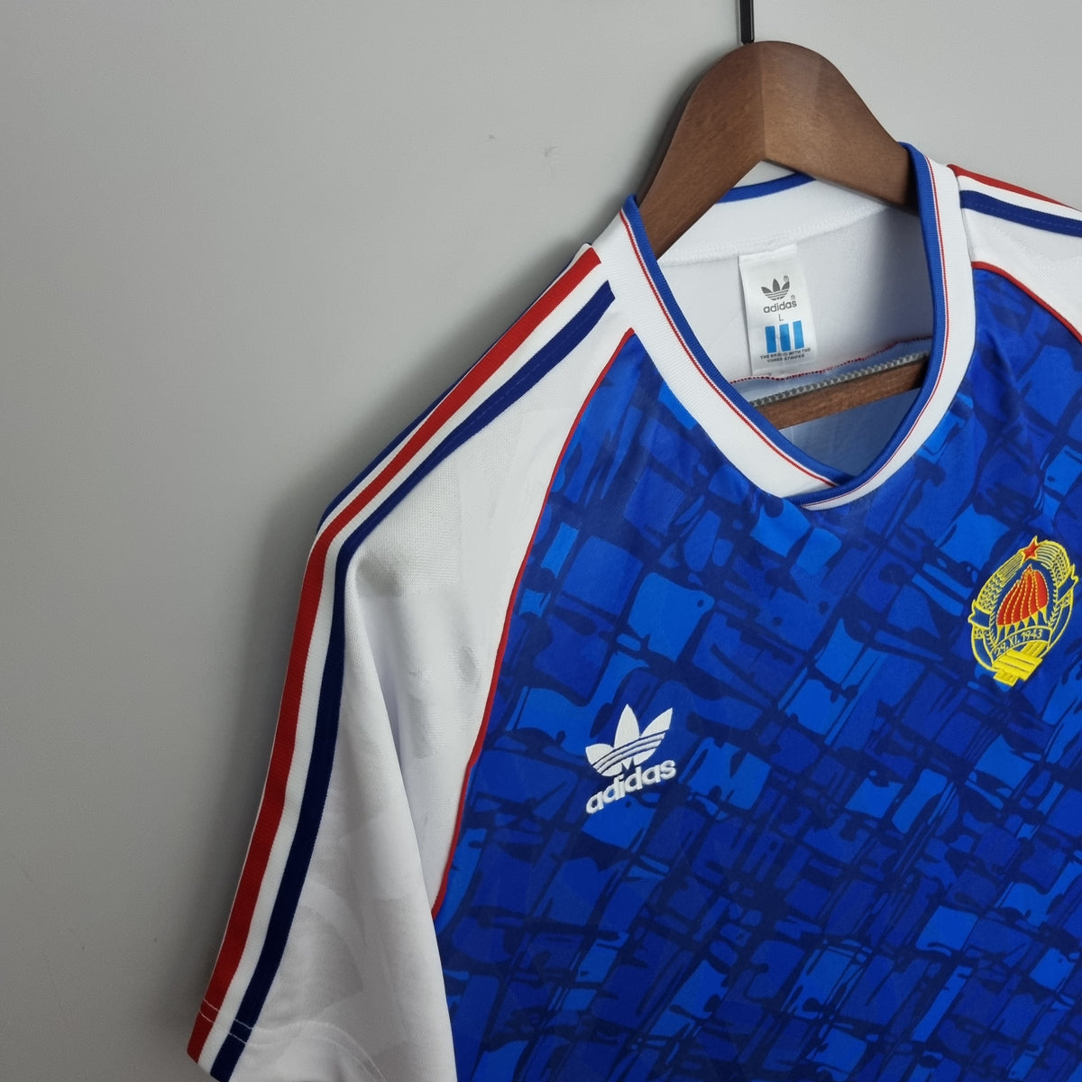 YUGOSLAVIA I 1992 HOMBRES (RETRO)