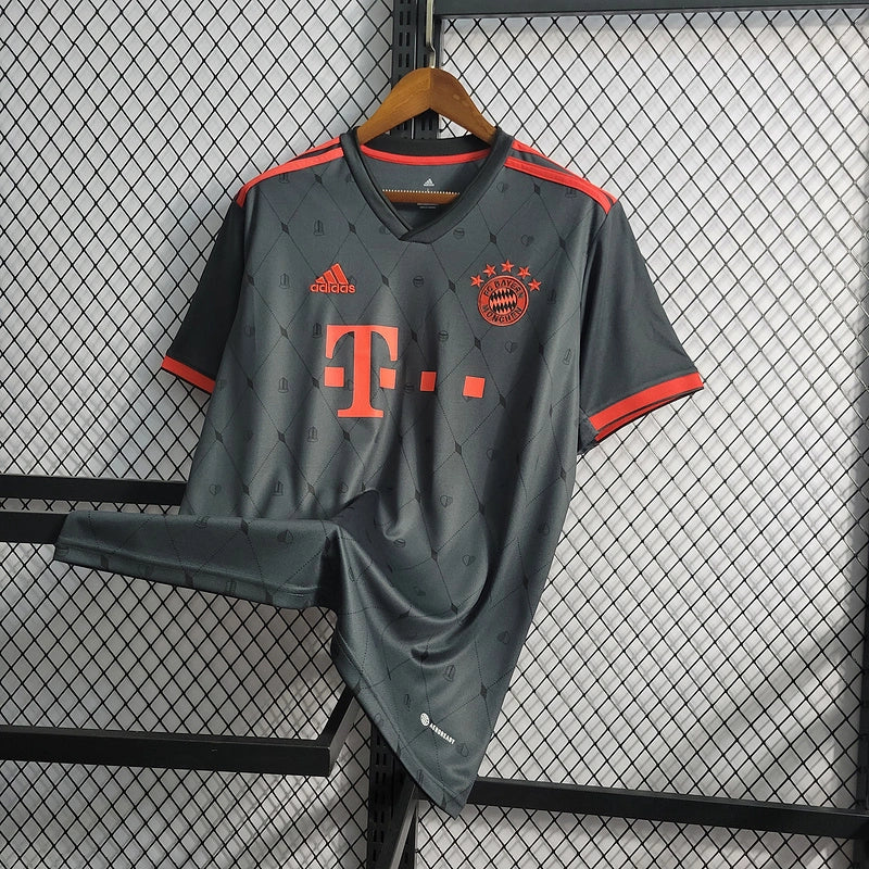 BAYERN MUNICH VISITANTE 22-23