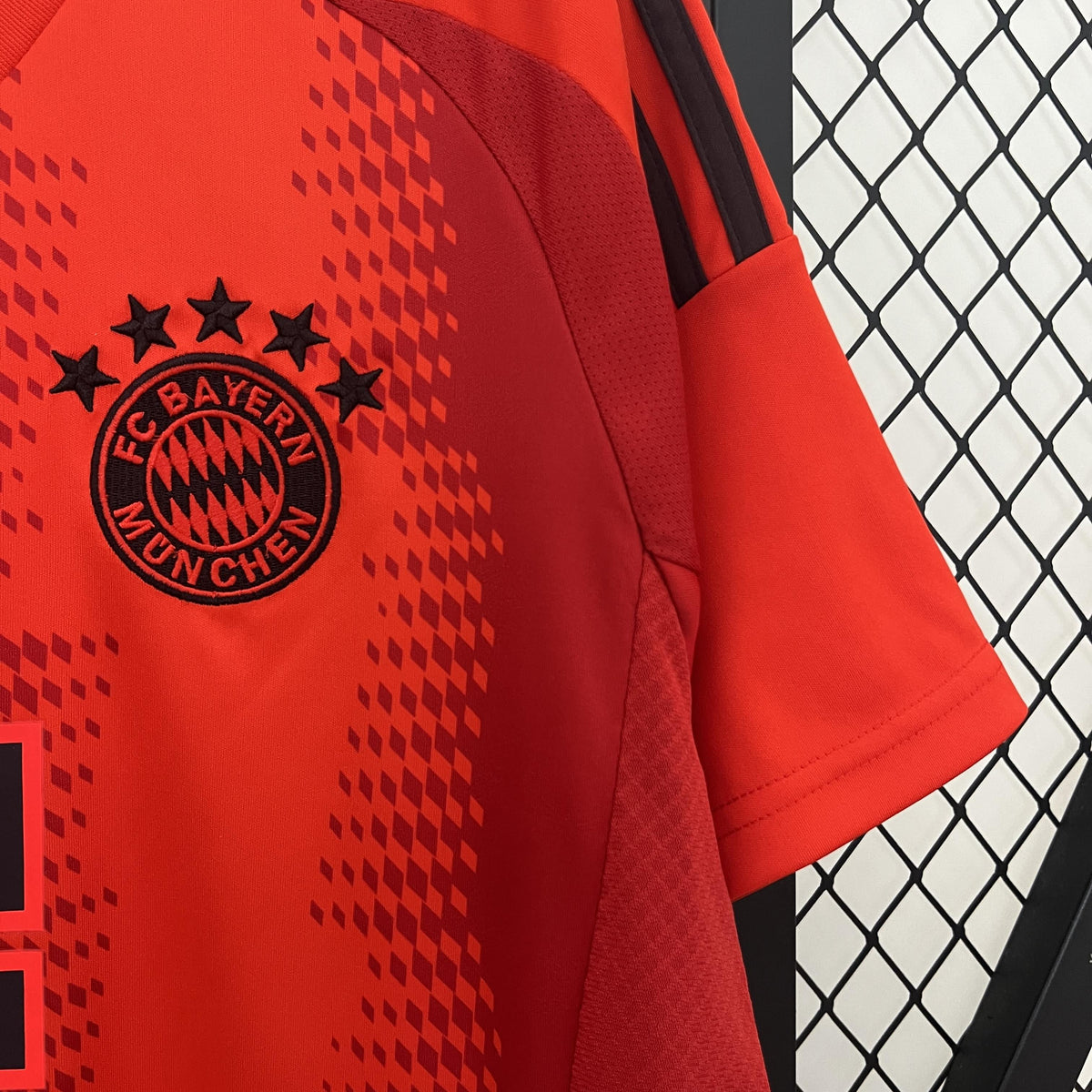 BAYERN MUNICH LOCAL 24-25