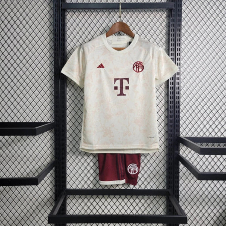 BAYERN MUNICH VISITANTE 24-25 NIÑOS