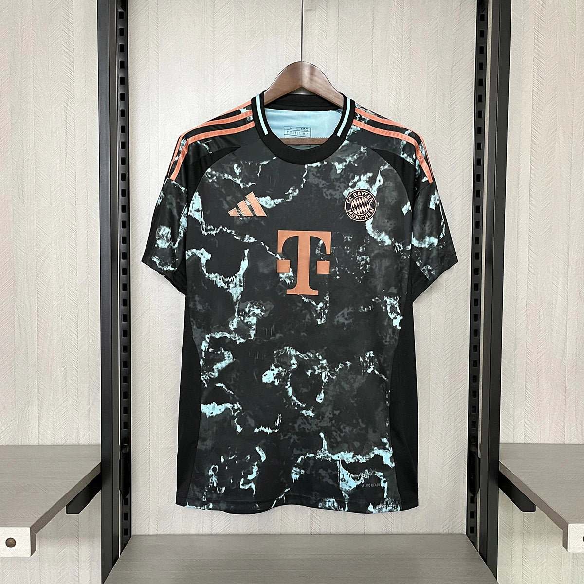 BAYERN MUNICH VISITANTE 24-25
