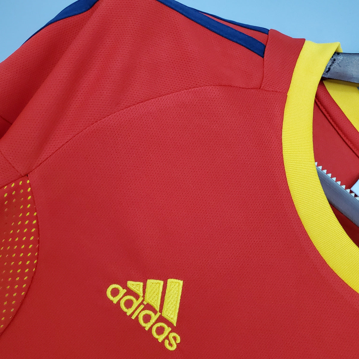 ESPAÑA l 2002 HOMBRES (RETRO)