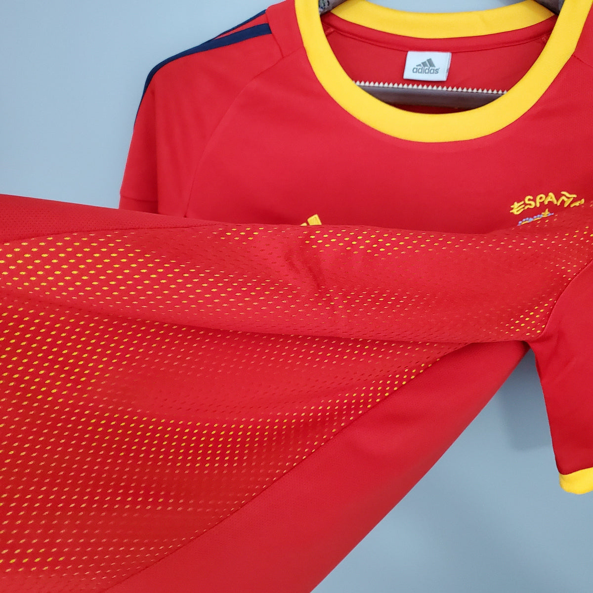 ESPAÑA l 2002 HOMBRES (RETRO)