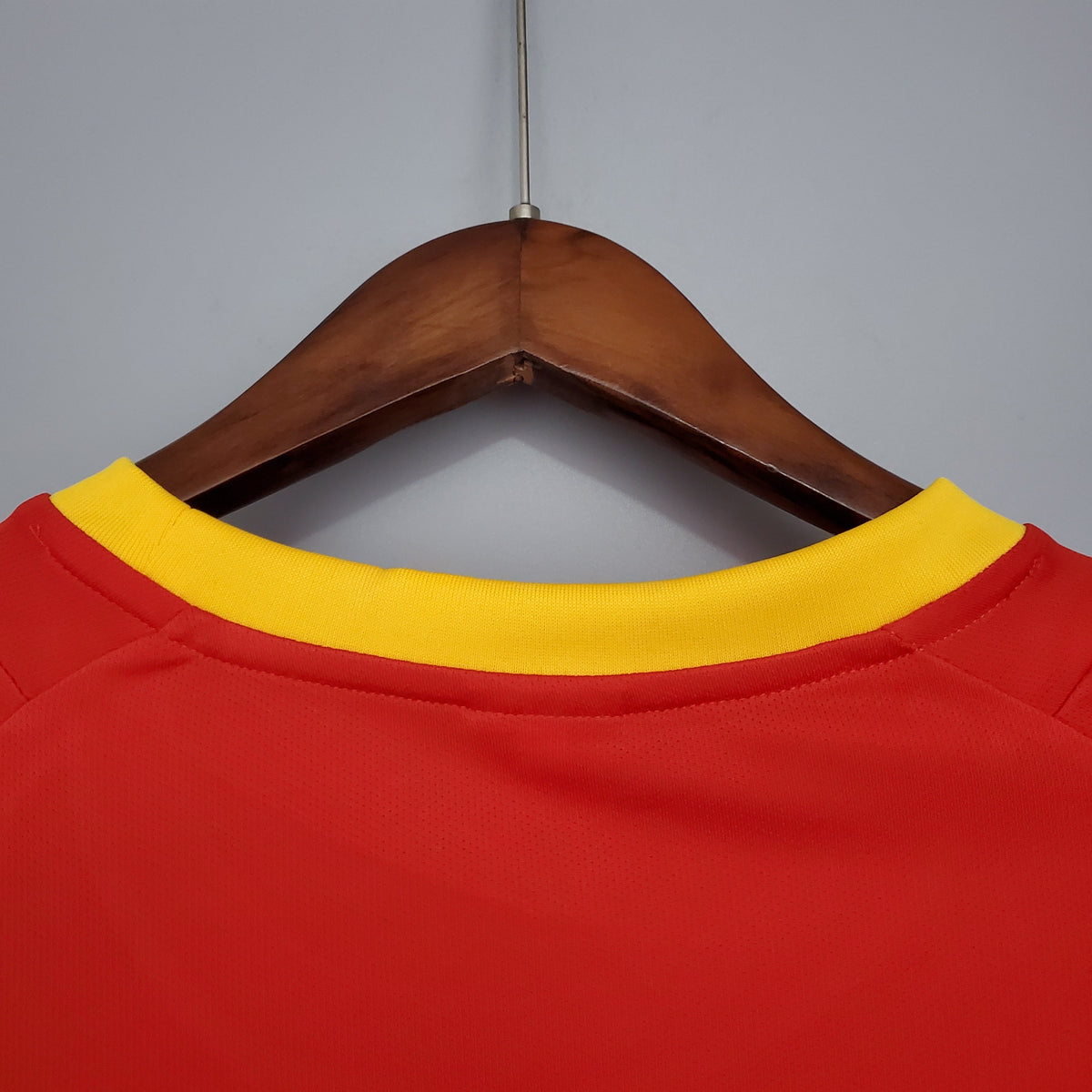 ESPAÑA l 2002 HOMBRES (RETRO)