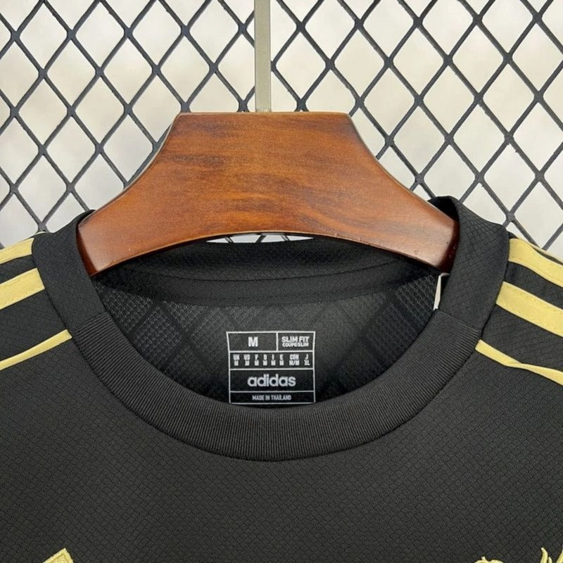 LIVERPOOL EDICIÓN BLACK GOLD 25-26