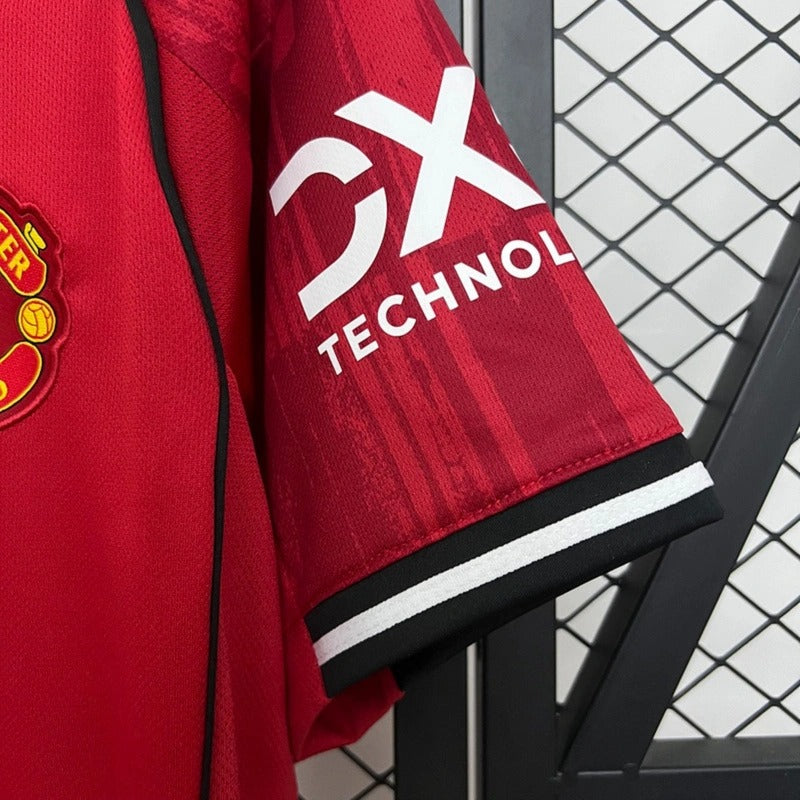 MANCHESTER UNITED LOCAL 25-26