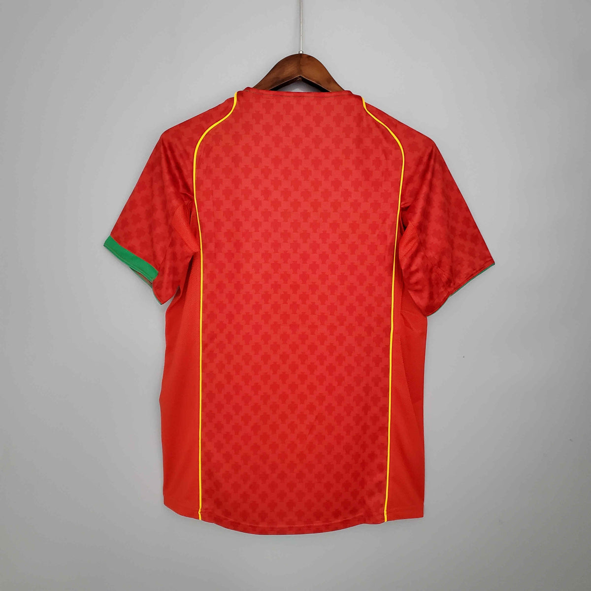 CAMISETA PORTUGAL 2004 (RETRO) | HOMBRES