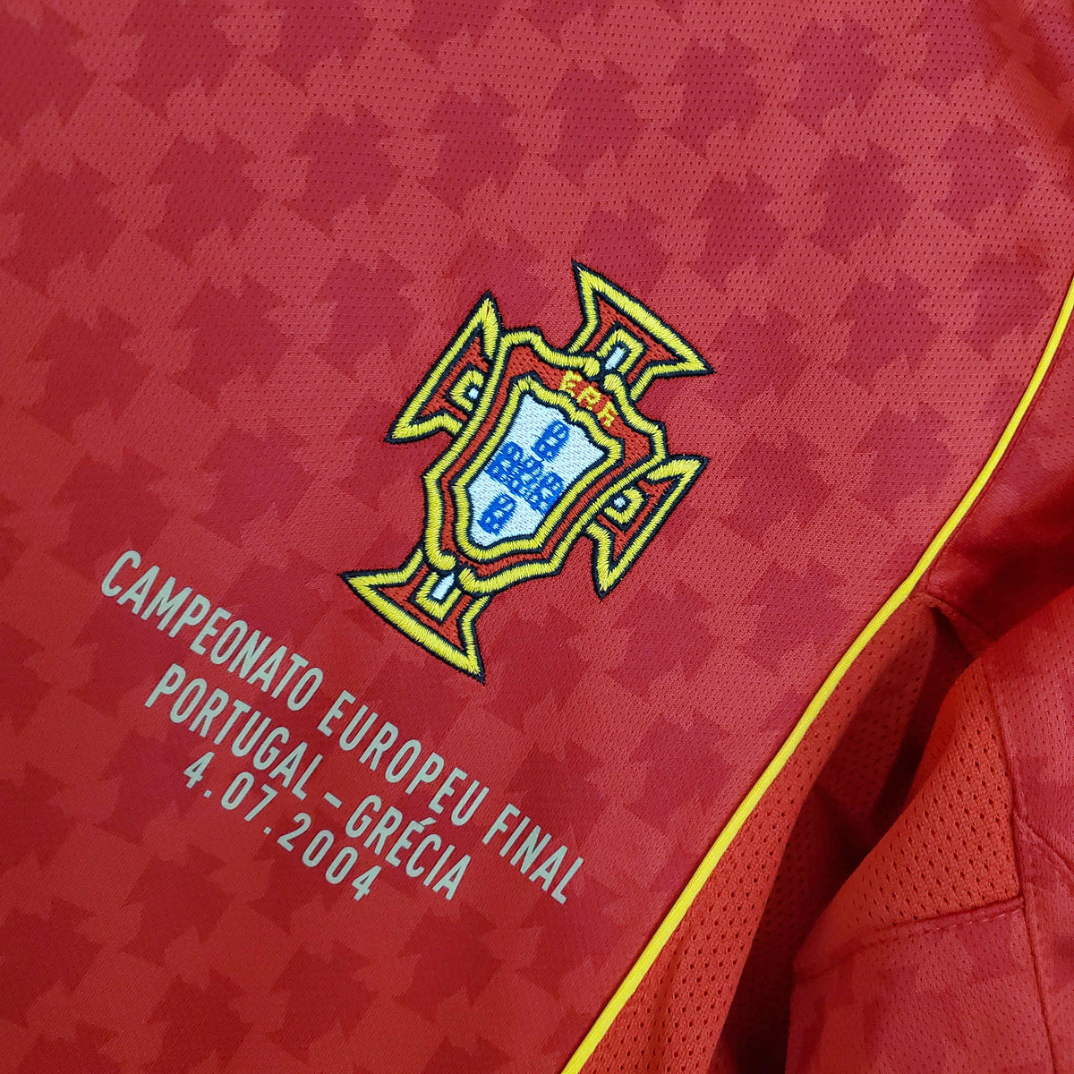CAMISETA PORTUGAL 2004 (RETRO) | HOMBRES