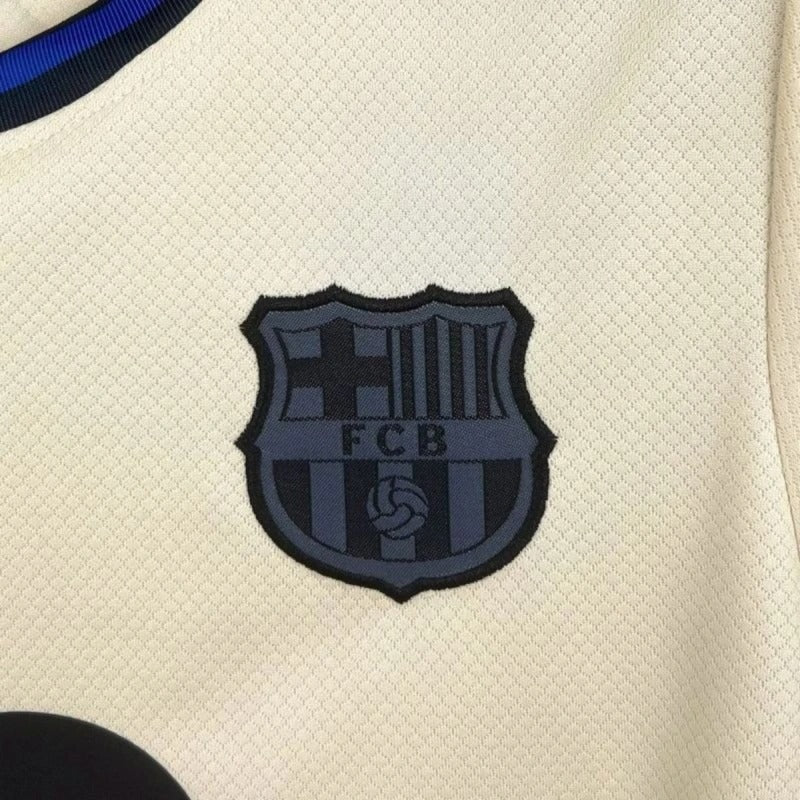 BARCELONA VISITANTE 25-26 NIÑOS
